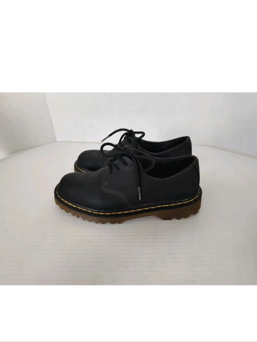 Dr. Martens Women's Matte Black Leather Lace-Up Oxford Shoes Size 7 Gillian
